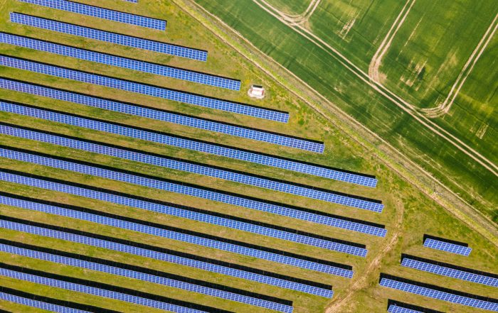 Vista aérea de parque fotovoltaico